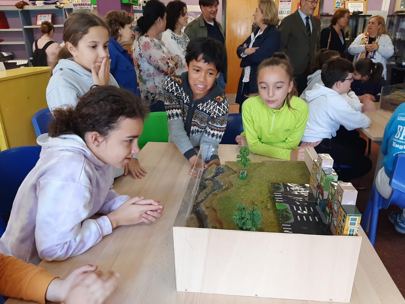 Los niños del colegio de Lieres, expertos en conservación de los ríos