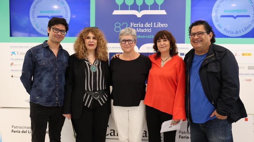 Solidaridad en la Feria del Libro para desterrados y exiliados de América