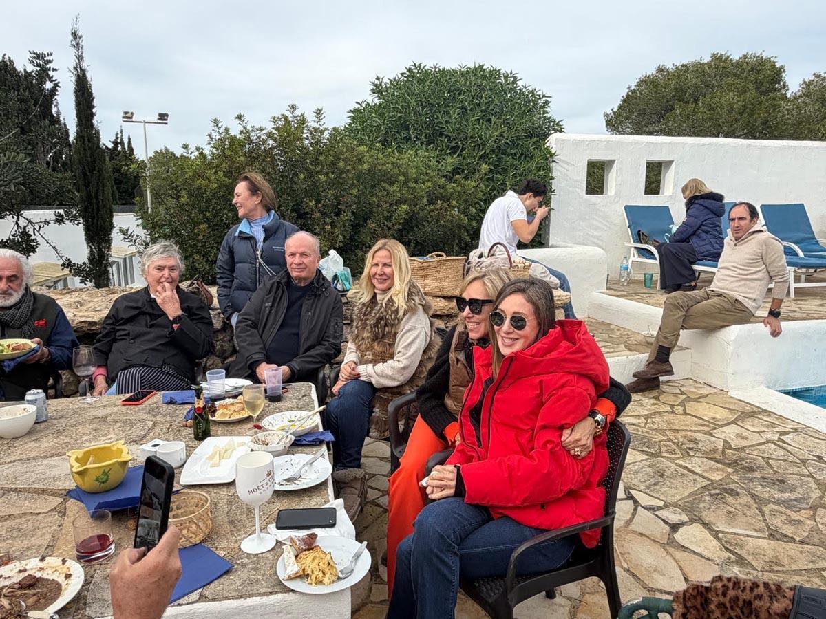 Un año más de lentejas del empresario Daniel Busturia, en imágenes