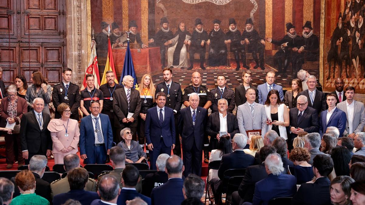 La Generalitat celebra el 9 d'Octubre con un acto institucional en el que entrega sus distinciones