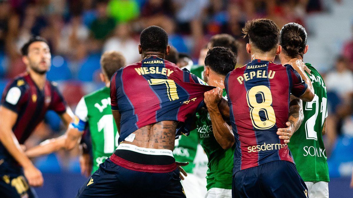 Wesley y Pepelu, frente al Huesca