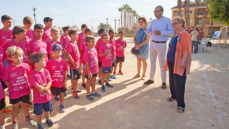 Jacarilla tendrá un campo de fútbol de césped artificial