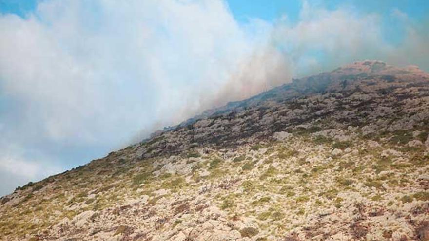 Mejora la situación del incendio de Pollença, que ya ha quemado 80 hectáreas y pasa a Nivel 0