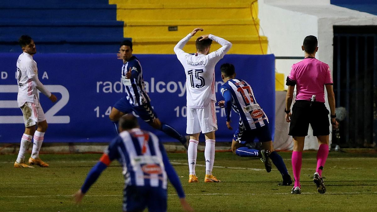 Alcoyano - Real Madrid: El Alcoyano hace historia y elimina al Madrid de la Copa del Rey (2-1)