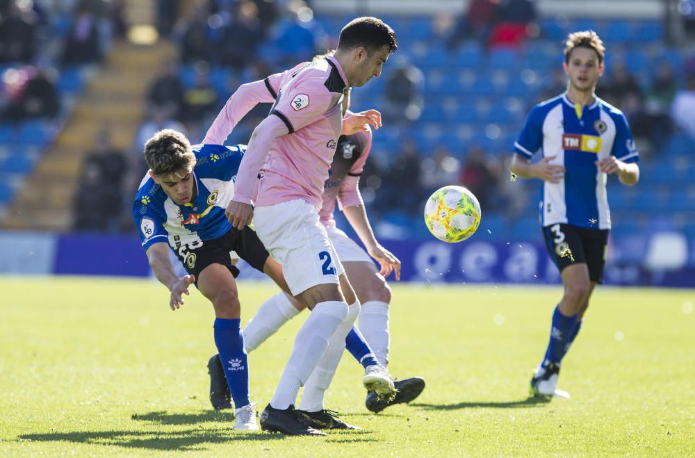 El Hércules desperdicia la ocasión y no pasa del empate ante el AE Prat.