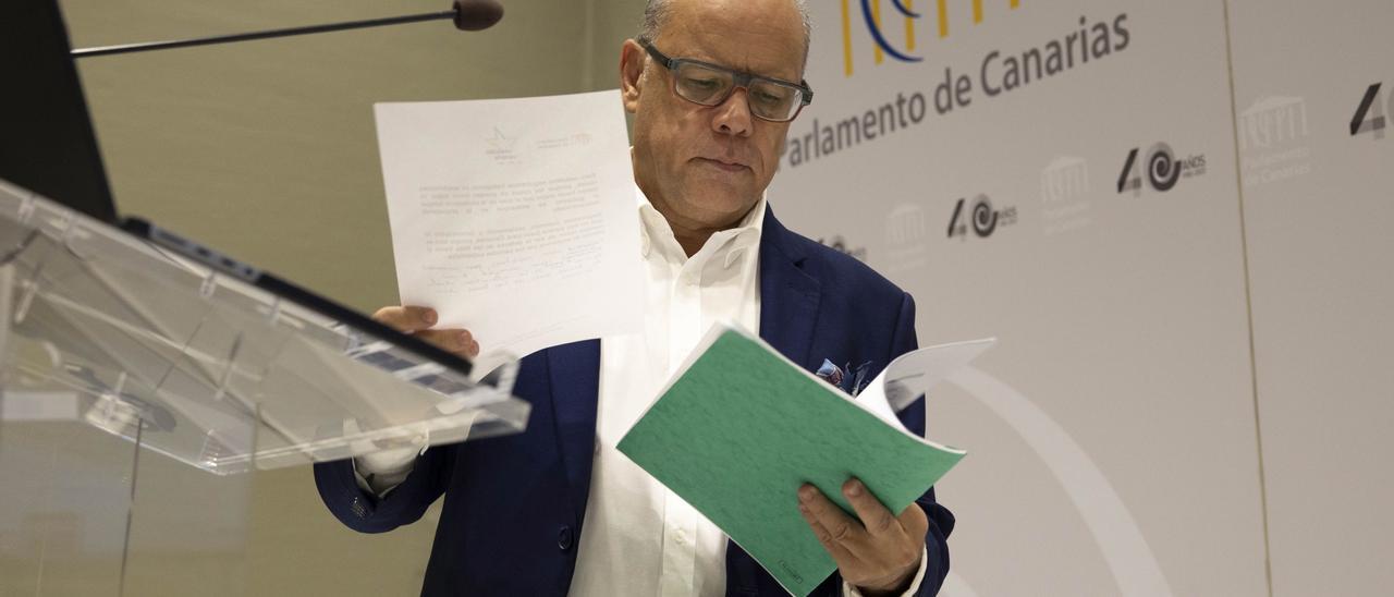 El portavoz nacionalista en el Parlamento canario, José Miguel Barragán.