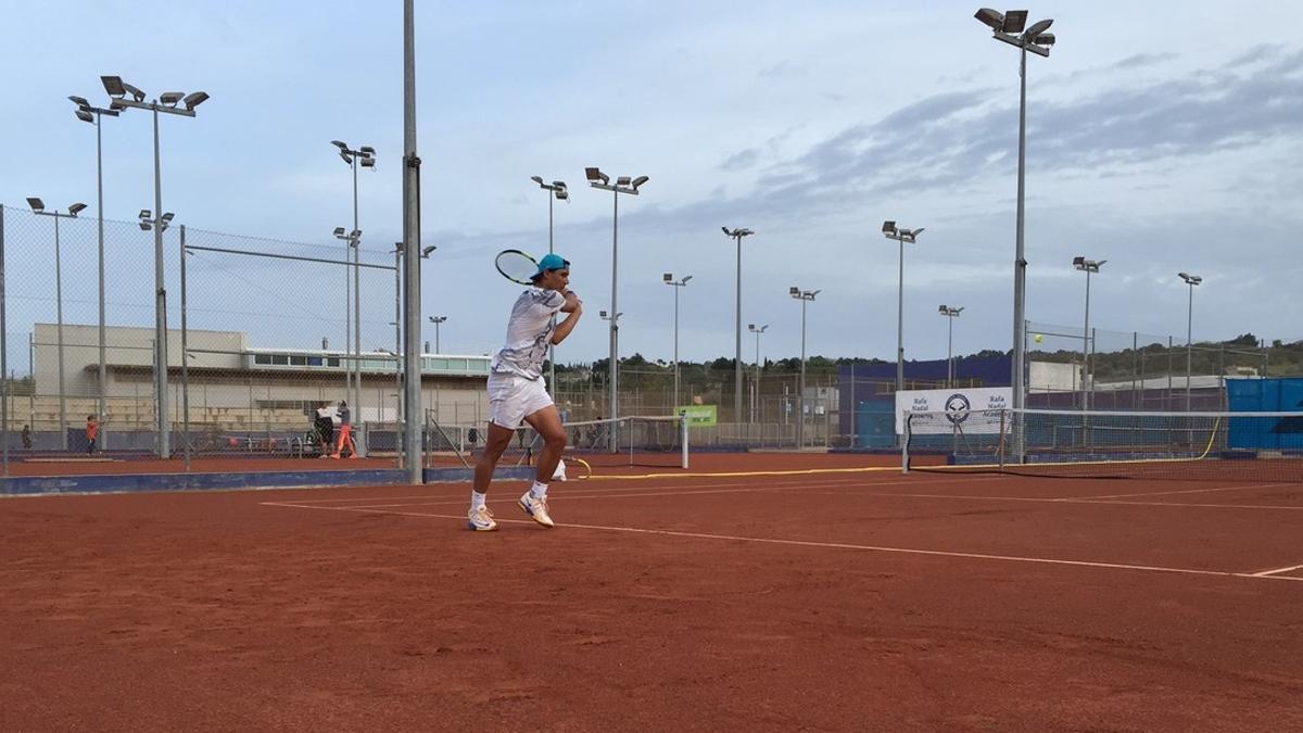 Rafael Nadal se entrena esta semana en Manacor para el torneo de Montecarlo, que abre la temporada de tierra batida.