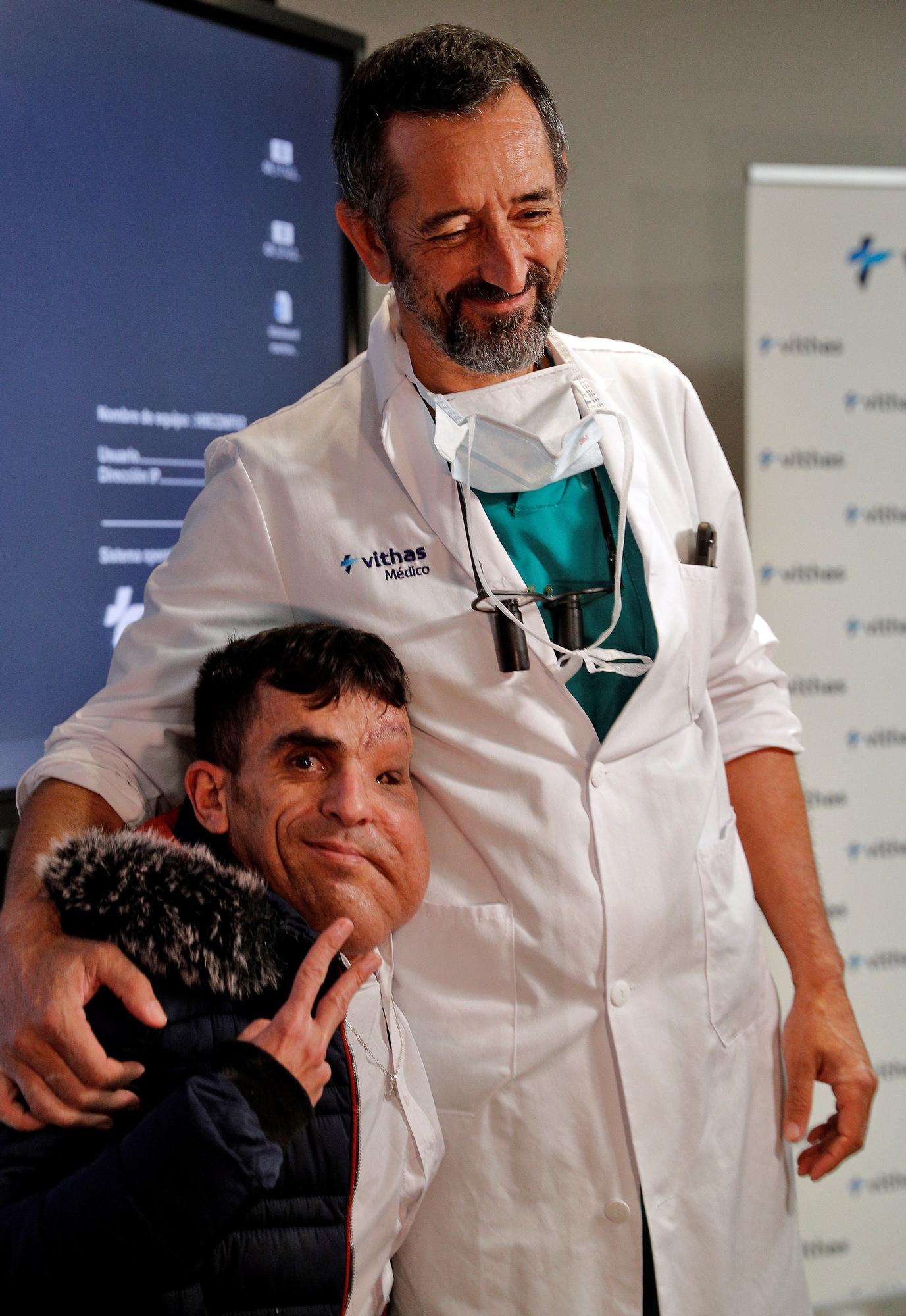 El paciente al que Cavadas ha extirpado un tumor: "Siento que soy otra persona"