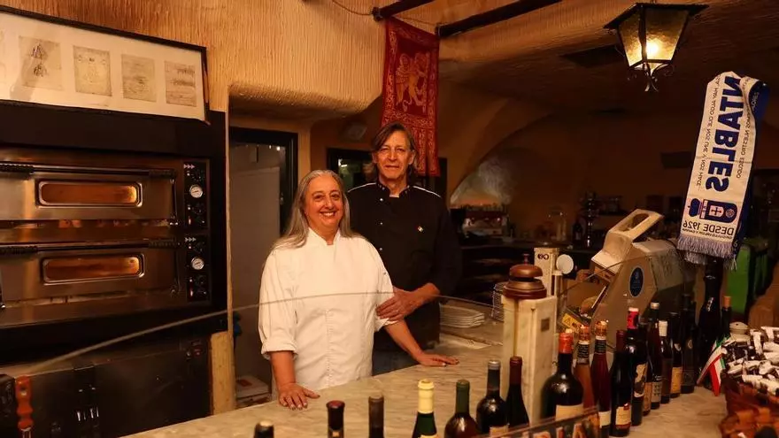 Mauro Valvasori, el alma del primer restaurante italiano de Oviedo, se jubila: "Fuimos pioneros en la cocina internacional en la ciudad"