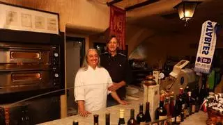 Mauro Valvasori, el alma del primer restaurante italiano de Oviedo, se jubila: "No tengo palabras para darles las gracias a los clientes"