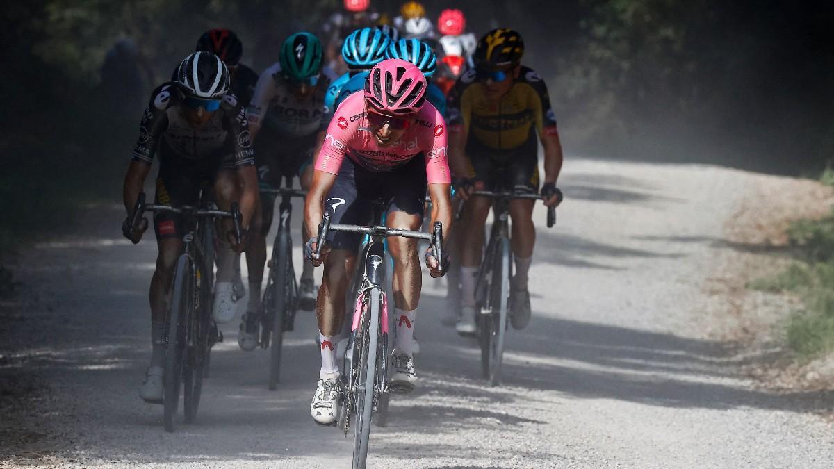 Egan Bernal asestó un importante golpe en el Giro de Italia