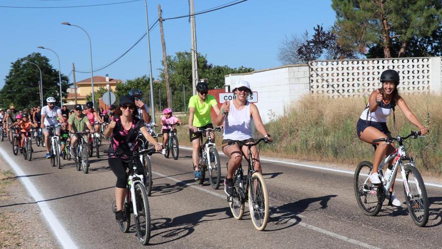 Marcha cicloturista para comenzar las fiestas