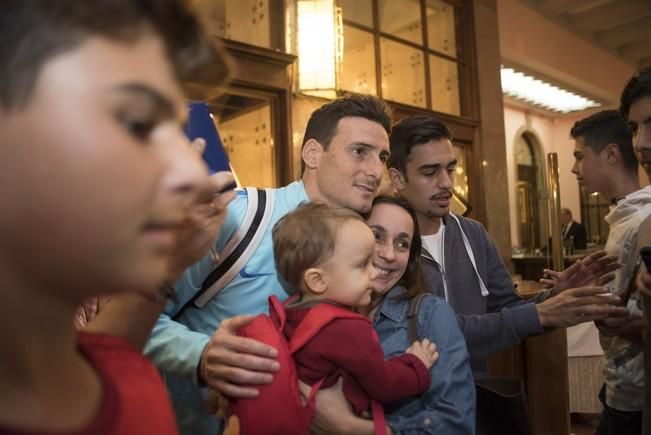 Llegada del Athletic de Bilbao al Hotel Santa ...