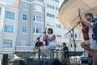 Los vecinos de A Falperra se unen en A Coruña en dos jornadas de celebración, música y artesanía