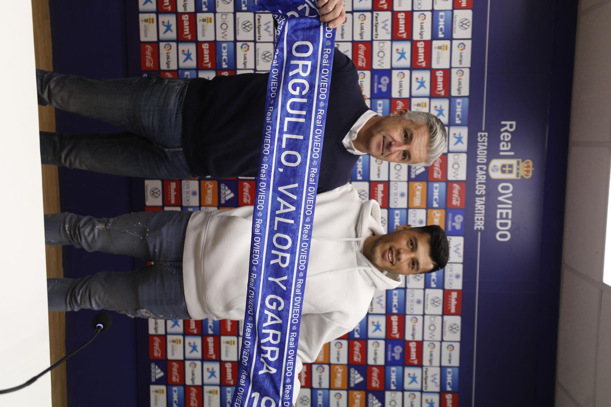 EN IMÁGENES: Así fue la presentación de Leo Sequeira en el Real Oviedo