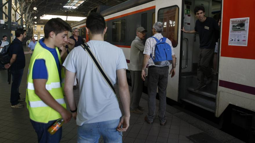 Cuatro de las doce líneas ferroviarias de media distancia son ineficientes