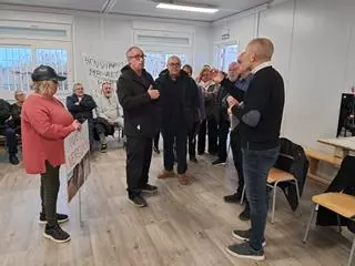 Tensió i moltes peticions en la visita de l’alcalde de Manresa a la barriada Mion