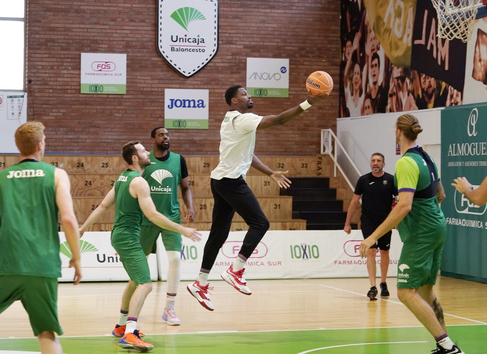 El Unicaja se entrena en Los Guindos a dos días de la Final Four