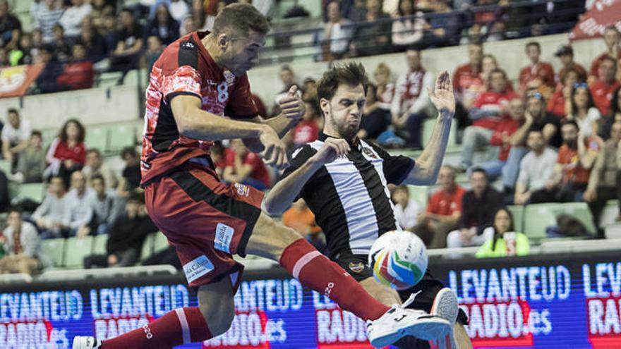 Una acción del partido entre ElPozo Murcia y el Levante UD FS