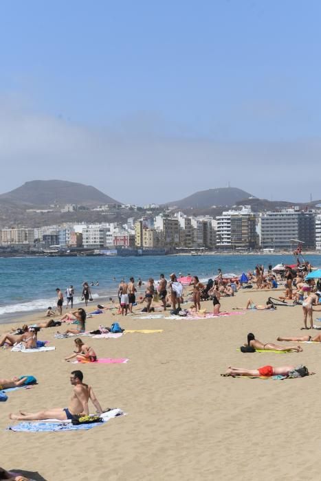 La fase 2 vuelve a llenar de vida Las Canteras