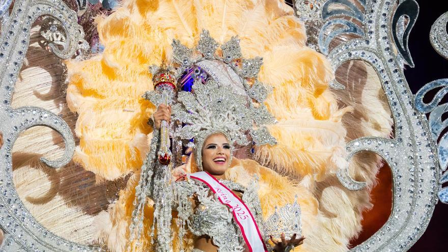 Vanesa Cumber se corona Reina del Carnaval de Arrecife 2025