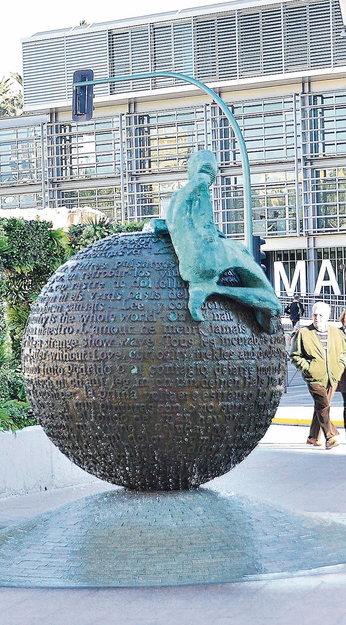 La escultura «Geografía de la Memoria», de Eutiquio Estirado.