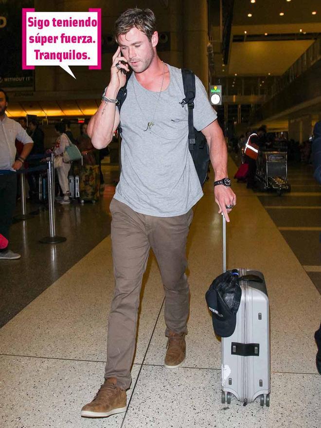 Chris Hemsworth en el aeropuerto de Los Angeles