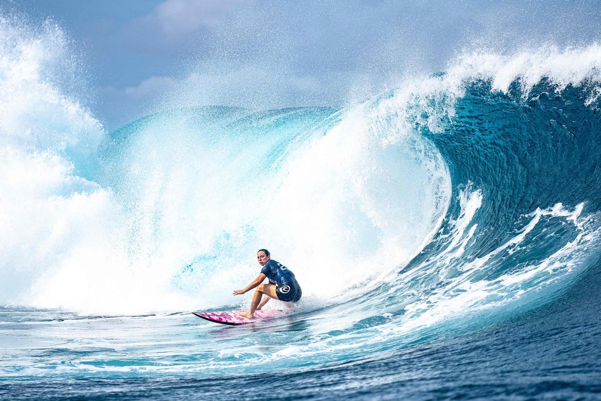 Competición de surf Outerknown Tahiti Pro 2022 en Teahupoo, Polinesia Francesa