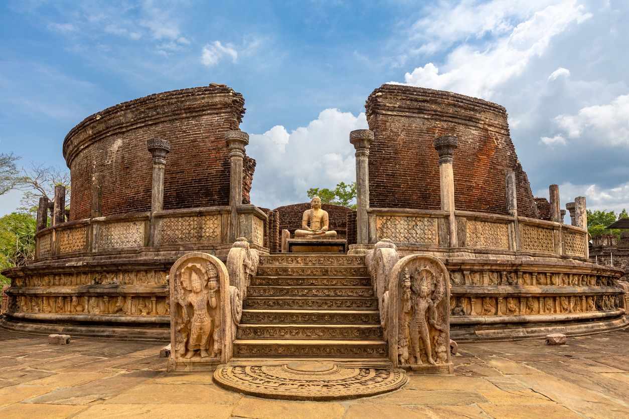 El templo en la ciudad de Polonnaruwa, Sri Lanka