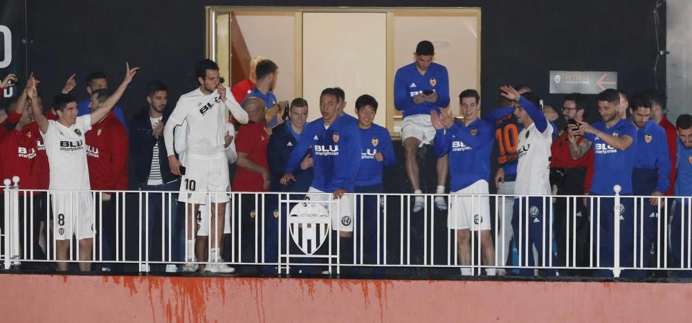 Euforia en el balcón de Mestalla