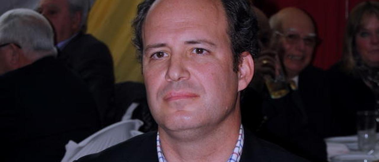 Juan Gonzalo Lugo Sanchiz, cónsul adjunto en Montevideo y nuevo conde de Mayans.
