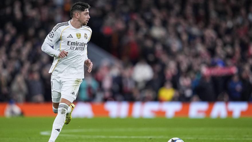 Federico Valverde of Real Madrid CF in action during the UEFA Champions League 2025/26 League Phase MD4 match between Liverpool FC and Real Madrid CF at Anfield on November 04, 2025 in Liverpool, England. AFP7 04/11/2025 ONLY FOR USE IN SPAIN. Dennis Agyeman / AFP7 / Europa Press;2025;SPORT;ZSPORT;SOCCER;ZSOCCER;Liverpool FC v Real Madrid CF - UEFA Champions League 2025/26 League Phase MD4;