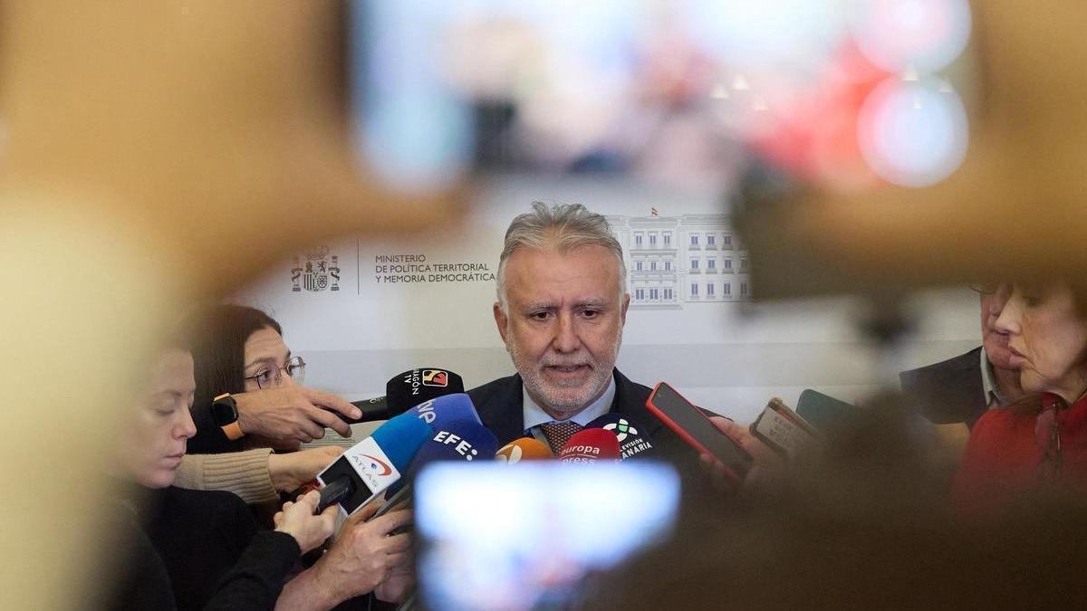 Ángel VÍctor Torres tras la reunión el 9 de enero con Fernando Clavijo para analizar la propuesta de decreto para el reparto extraordinario de menores migrantes.
