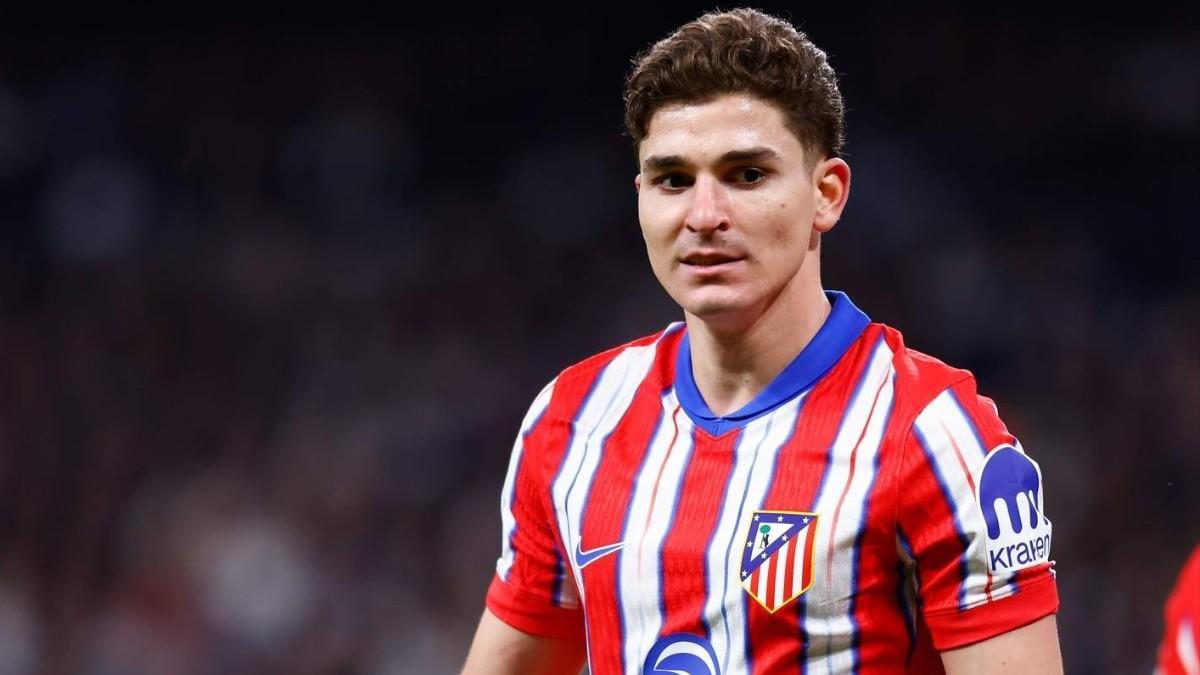Julián Álvarez, con la camiseta del Atlético de Madrid