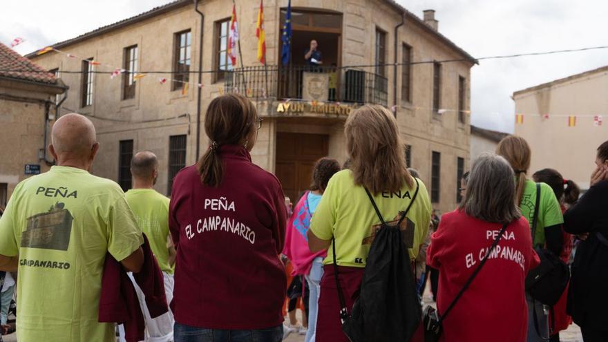 Peñas de Corrales del Vino durante las celebraciones de años anteriores. | J. L. F.