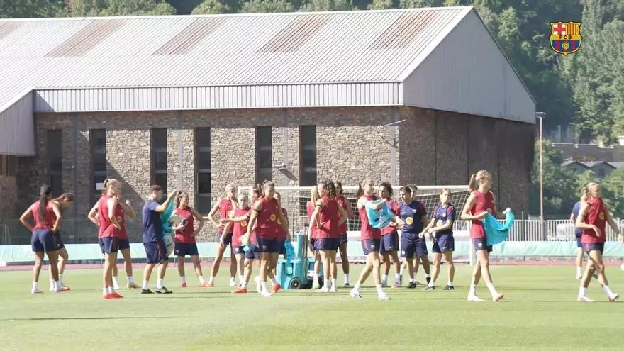 El Barça femenino sigue entrenando a pocas semanas de iniciar la temporada