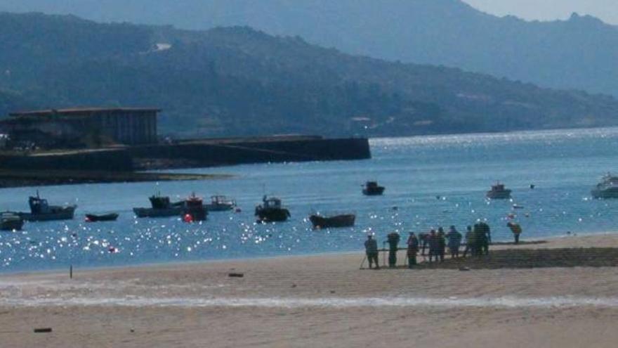 Playa de la Concha en Cee, una de las que tienen más bacterias. / m.c.s.