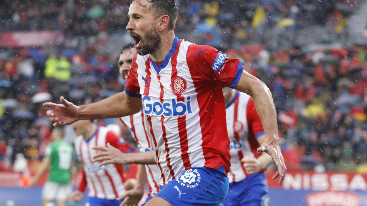 Stuani, celebrant el seu gol al descompte