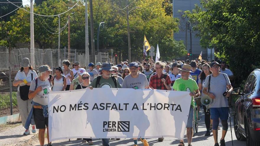 La ronda norte de Mislata moviliza a 300 personas en defensa de la huerta de Campanar