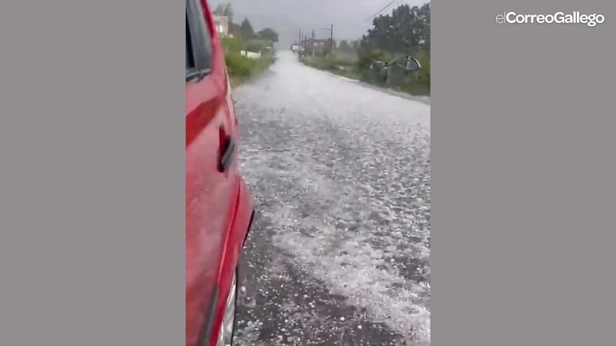 Una fuerte granizada cae sobre Campolameiro, en Pontevedra
