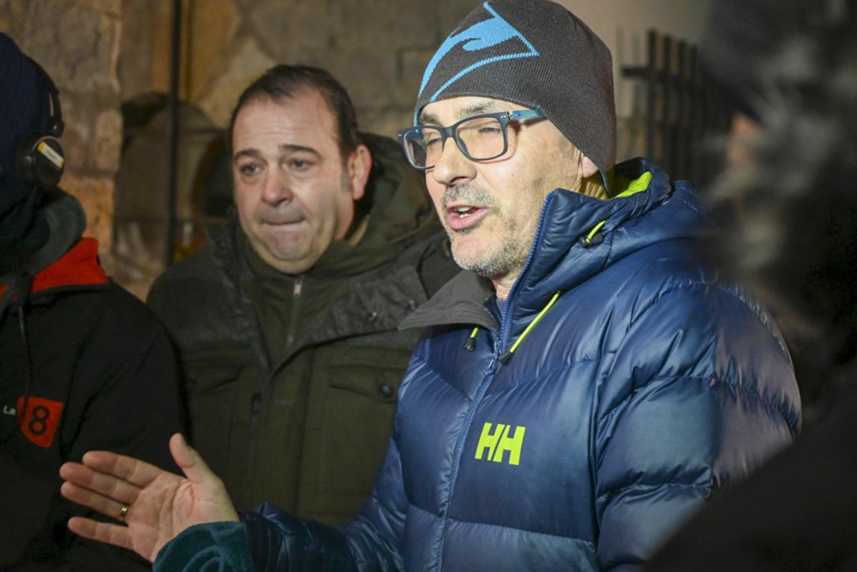 El Alcalde de Villamanín, a la derecha, tras la reunión del pasado viernes.