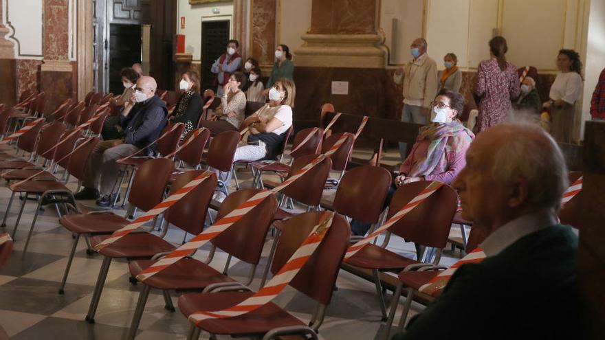 Puertas abiertas en la basílica el día de la festividad de la Virgen de los Desamparados