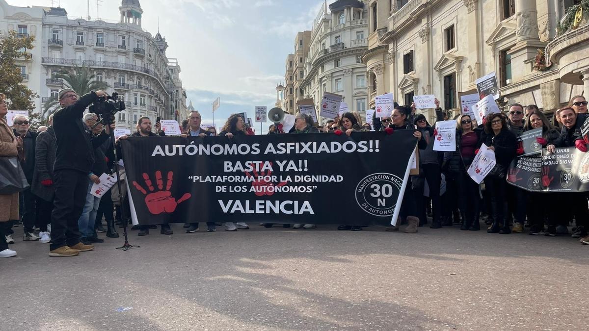 AUTÓNOMOS DE CASTELLÓN EN LUCHA: se movilizan \, image size:1200x675