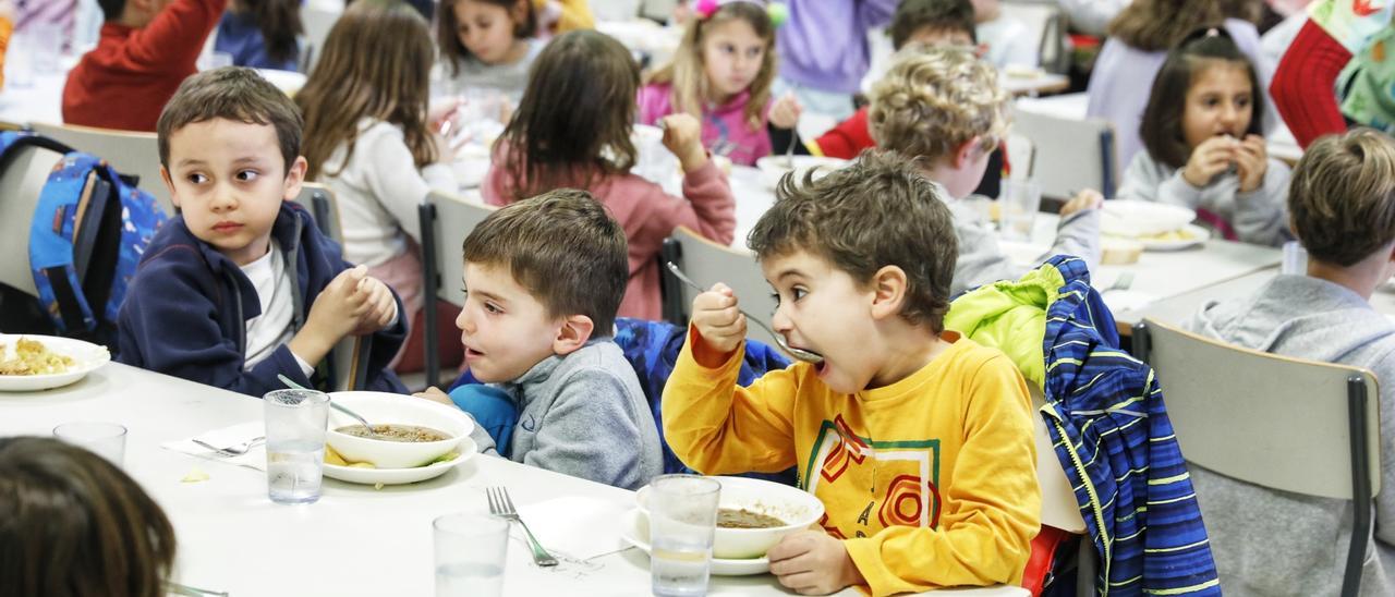 Comedores escolares gratis Extremadura: Casi 8.000 alumnos más tendrán el  aula matinal y el comedor gratis hasta junio