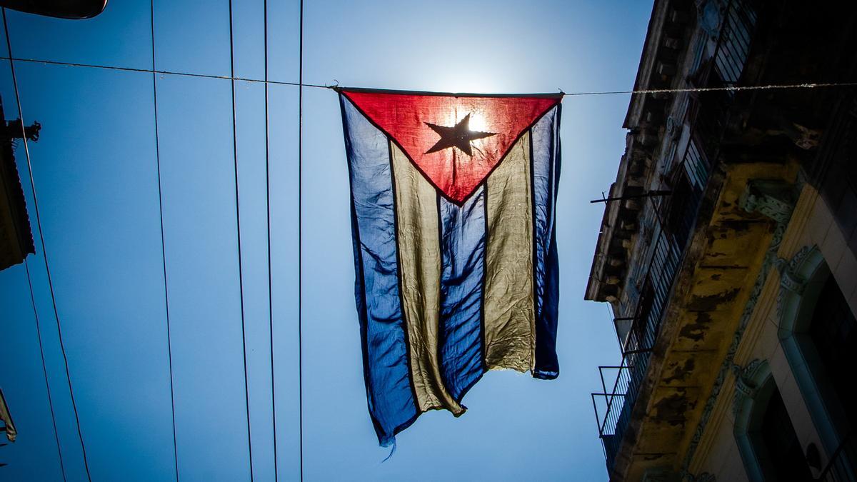 Imagen de una bandera de Cuba.