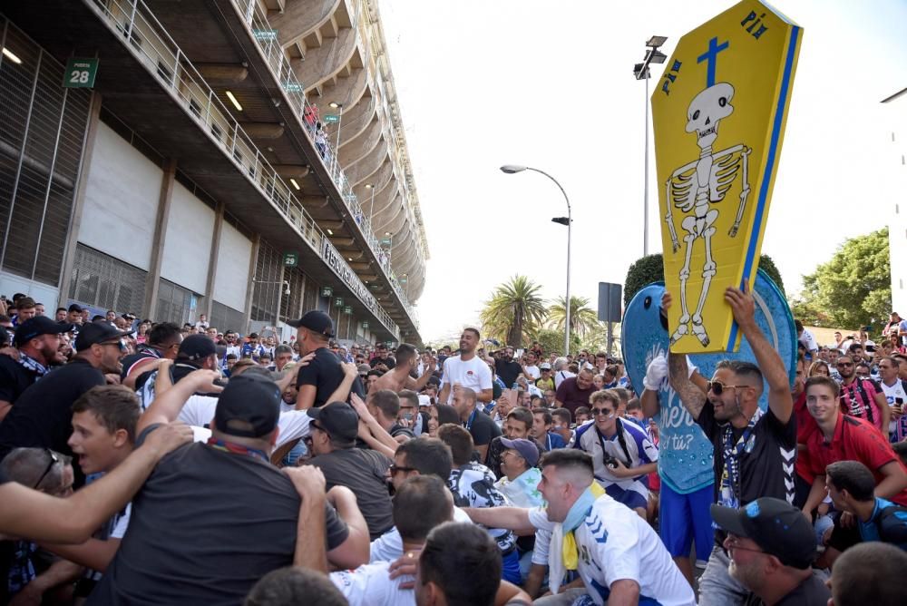 Jugadores y aficionados  blanquiazules