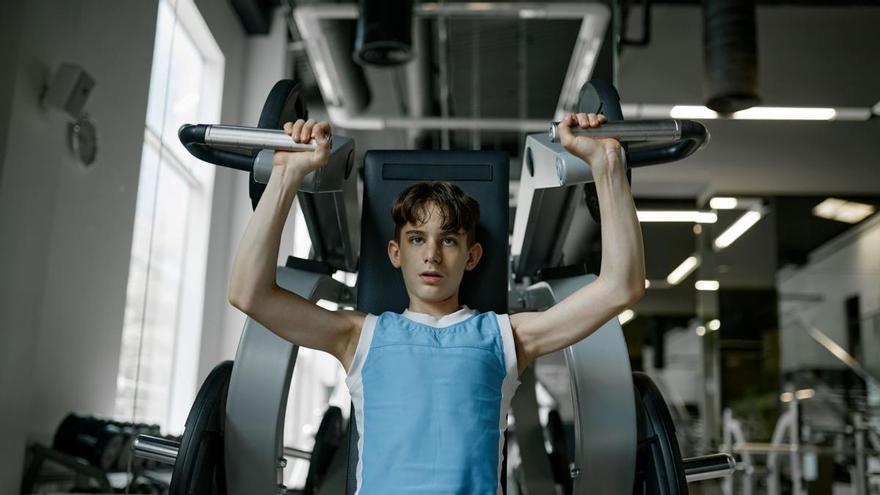 "Maximiza" tu apariencia y triunfarás: así afecta la presión estética a los chicos adolescentes
