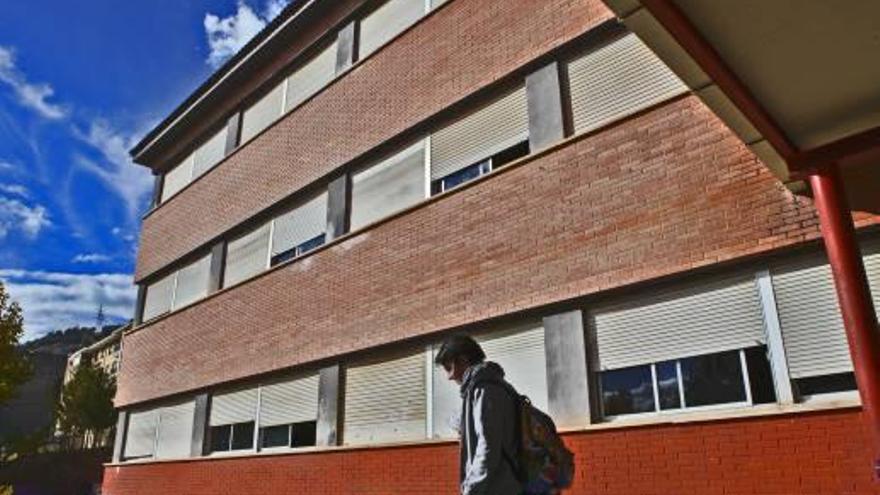 Educación renovará todos los ventanales del IES Andreu Sempere en 2015