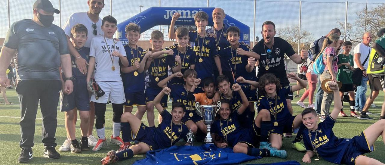 El UCAM Murcia, campeón del Torneo Ciudad de Murcia.