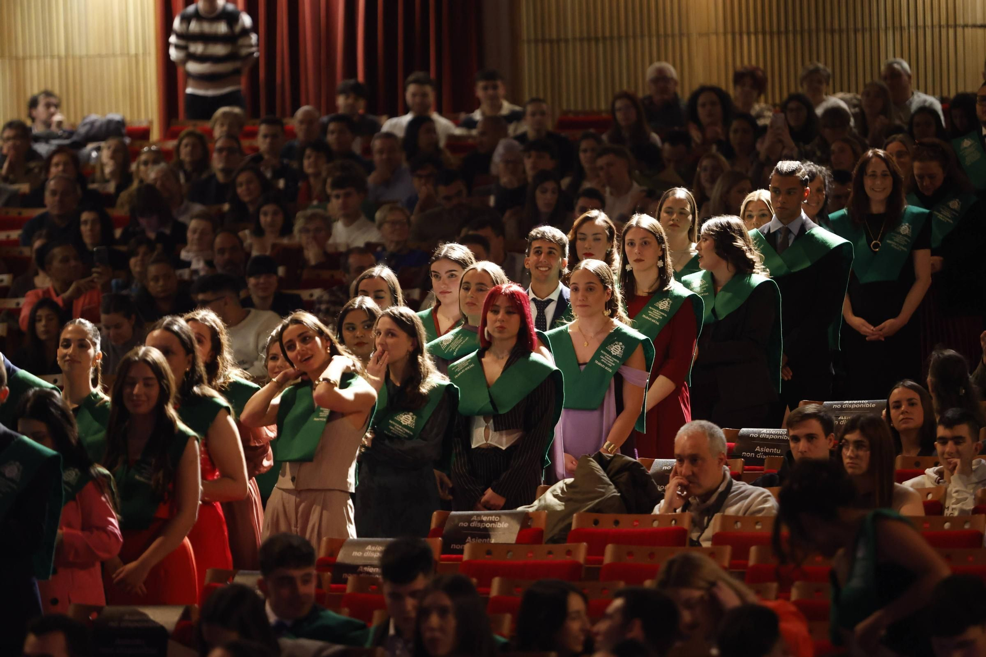 El acto de graduación de la Facultad de Comercio, en imágenes